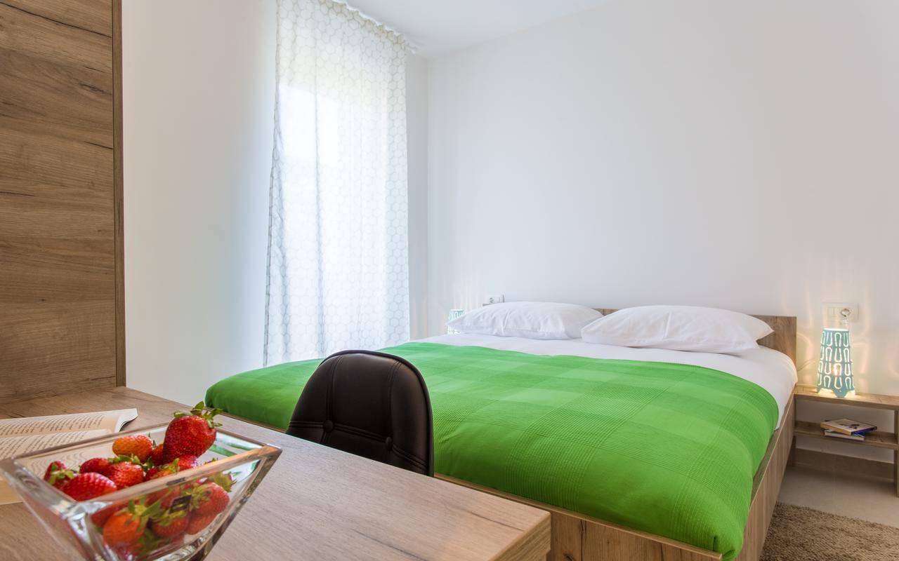 Apartments Viktorija 2 Baska  Bagian luar foto