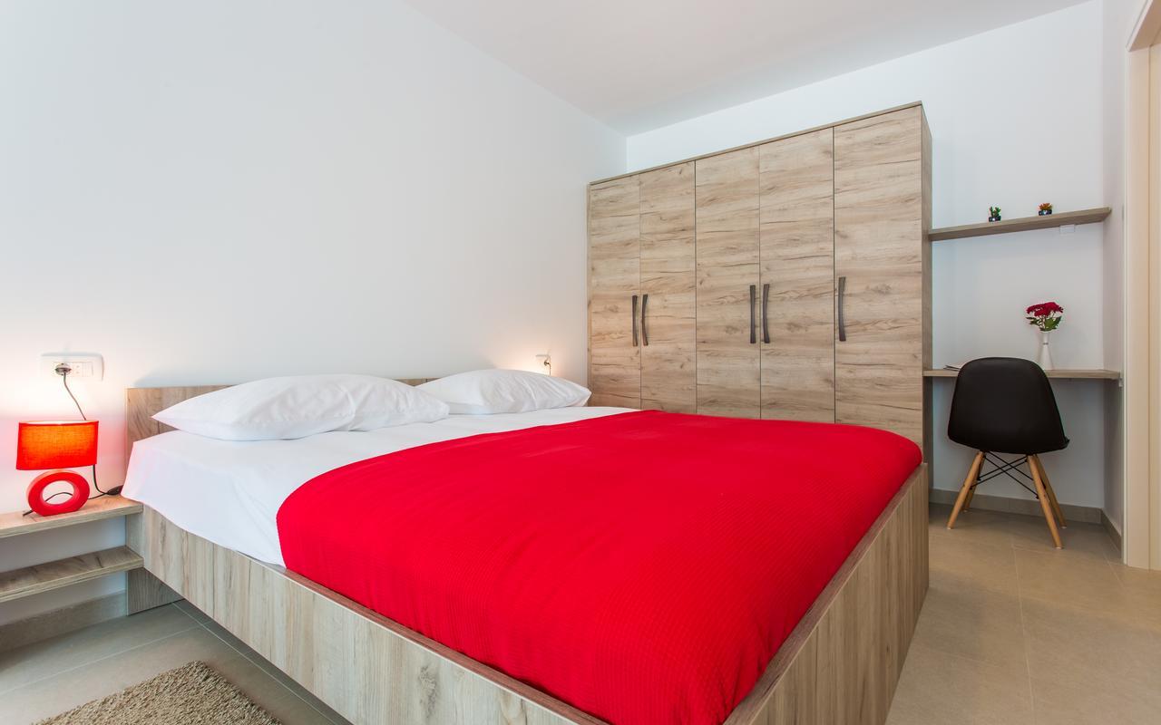 Apartments Viktorija 2 Baska  Bagian luar foto